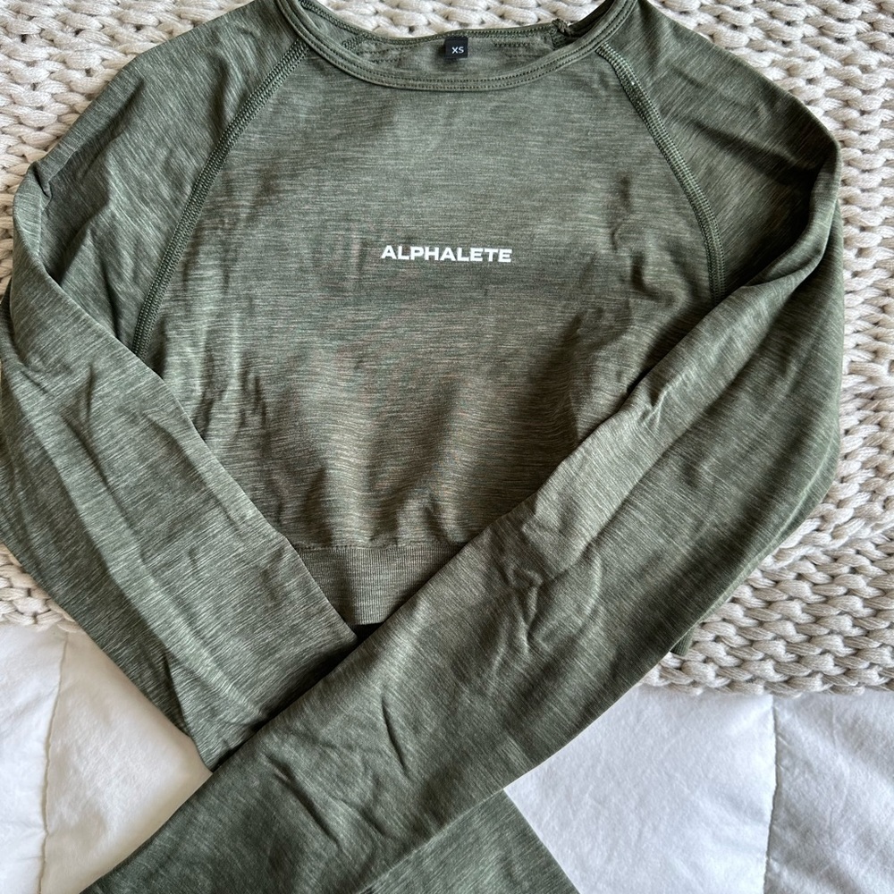 Alphalete amplify long sleeve